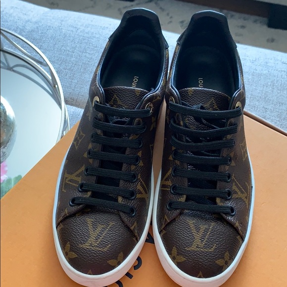 Louis Vuitton Shoes - Louis Vuitton FRONTROW sneaker size 36 (6)